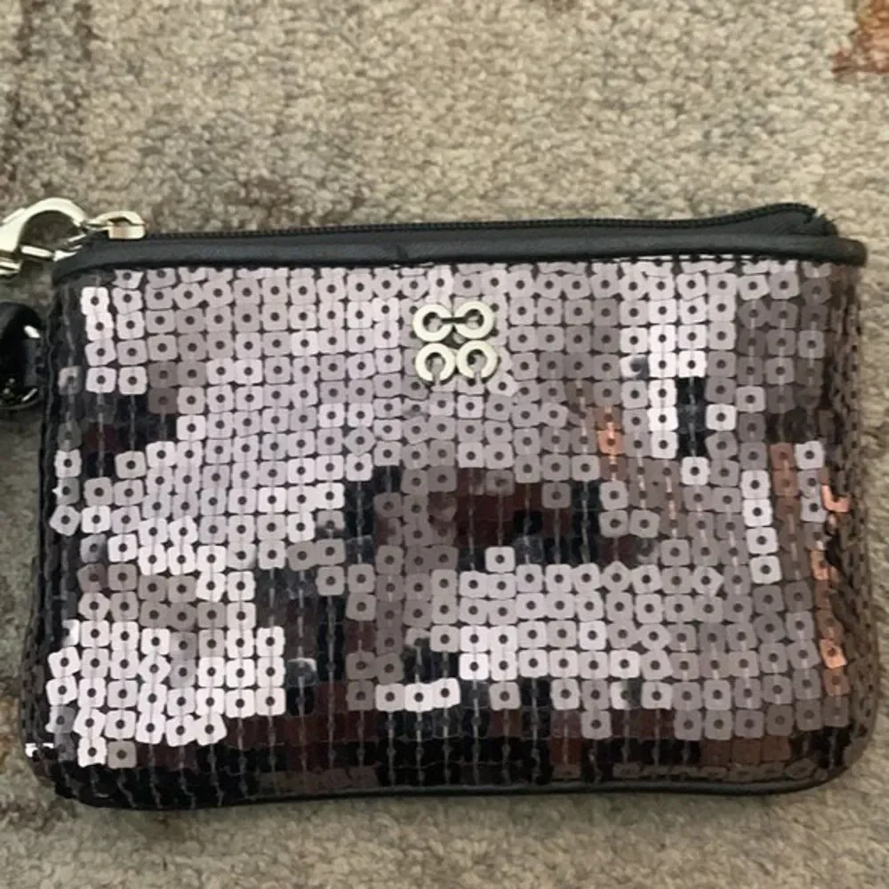 Coach Sequin Wristlet Clutch Pouch Leather Trim Zip Up Wallet Silver W/ Hang Tag